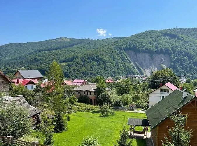 Svitlyachok Gasthuis Jaremtsje